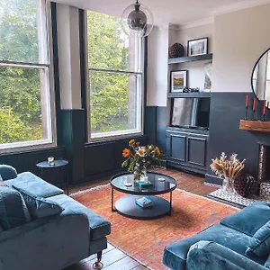 Luxury In The Heart Of Centre Apartment